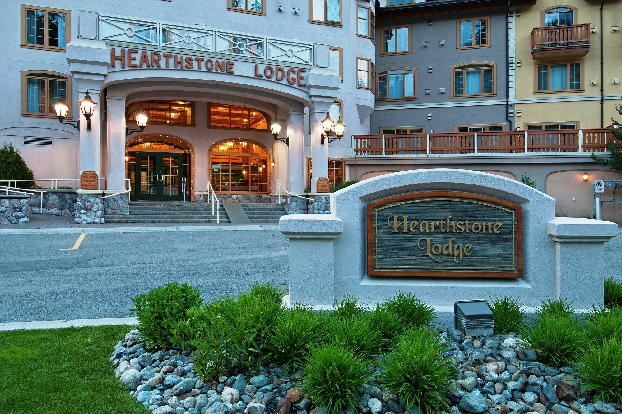 Hearthstone Lodge Sun Peaks Zewnętrze zdjęcie