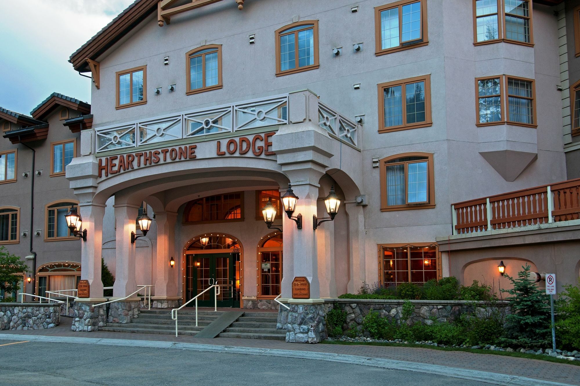Hearthstone Lodge Sun Peaks Zewnętrze zdjęcie